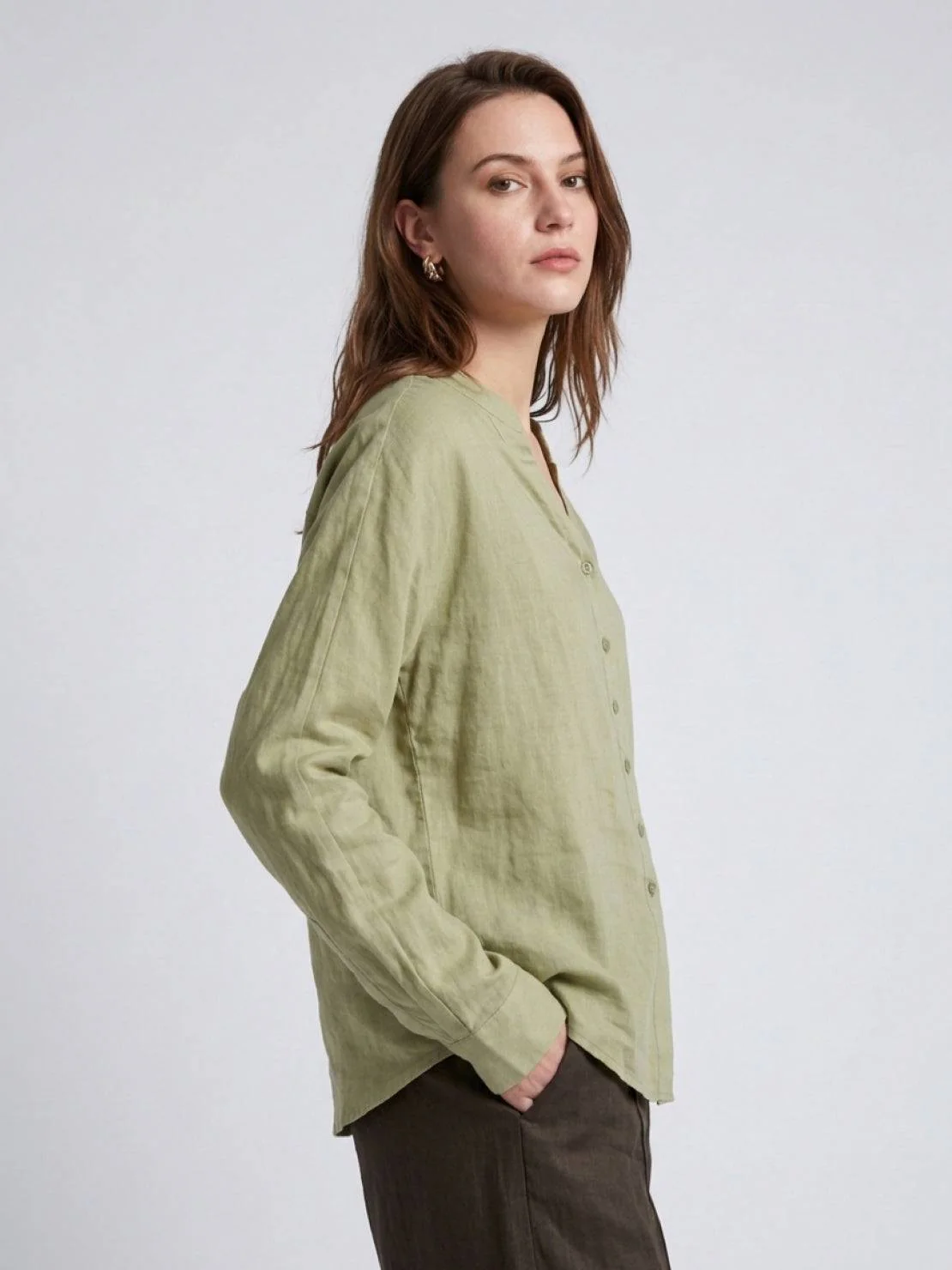 100% Linen V-Neck Shirt - Image 9