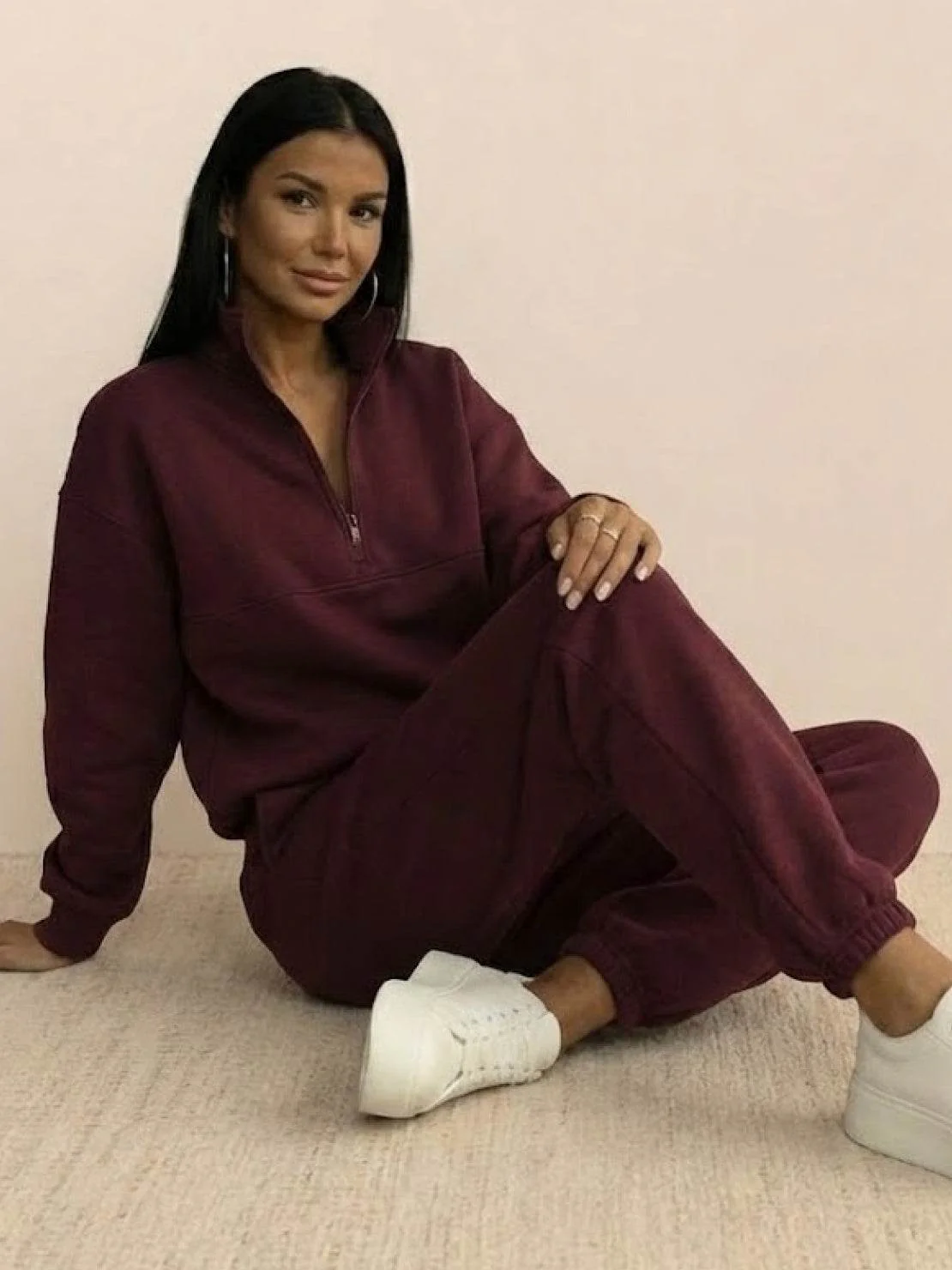 Athleisure at its Finest: Cotton-Blended Two-Piece Tracksuit - Image 23