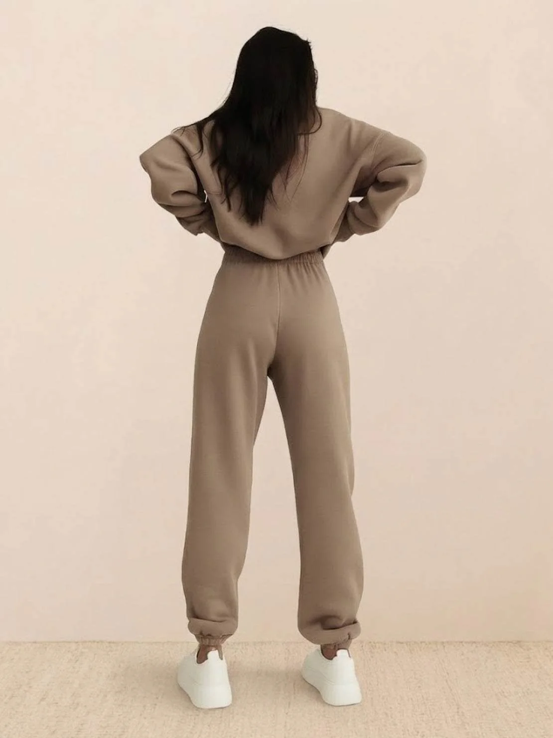 Athleisure at its Finest: Cotton-Blended Two-Piece Tracksuit - Image 34