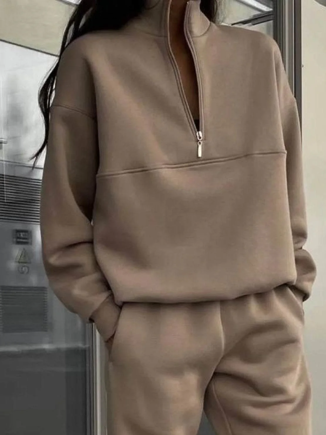 Athleisure at its Finest: Cotton-Blended Two-Piece Tracksuit - Image 36