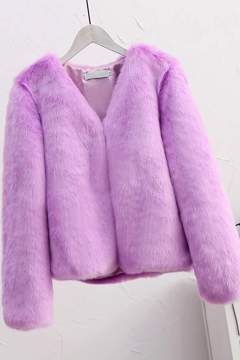 Bold Faux Fur Luxe Jacket - Image 18
