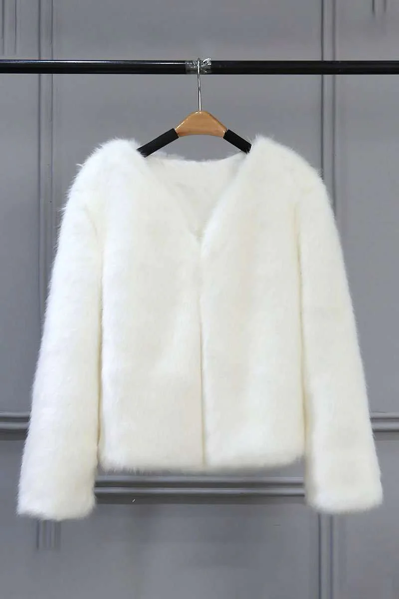 Bold Faux Fur Luxe Jacket - Image 5