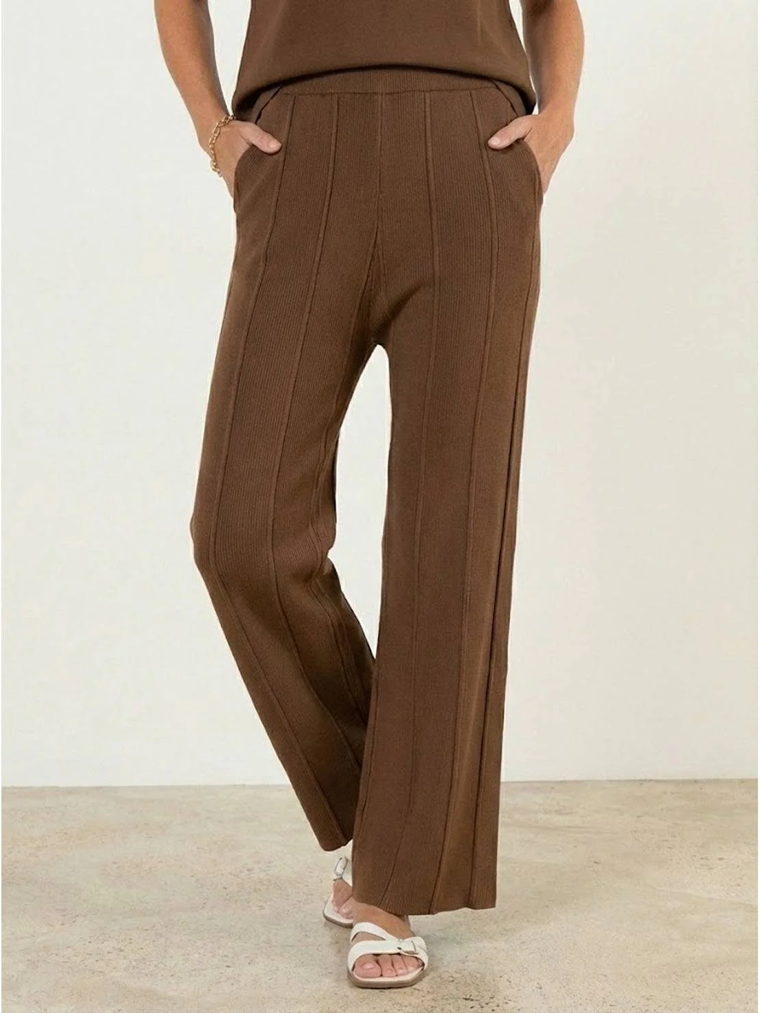 First Class Travel Comfort Two-Piece Set - Image 5