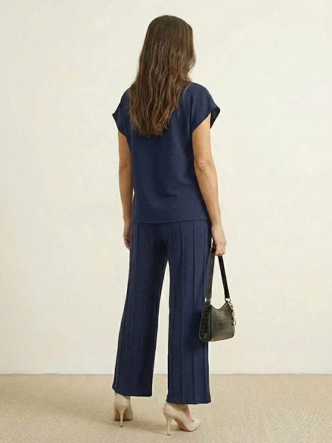 First Class Travel Comfort Two-Piece Set - Image 8