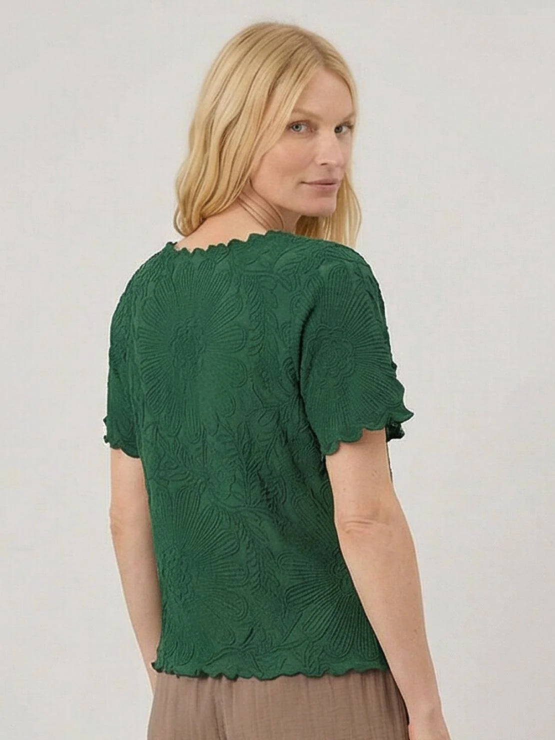 Floral Jacquard Pleated Top - Image 16