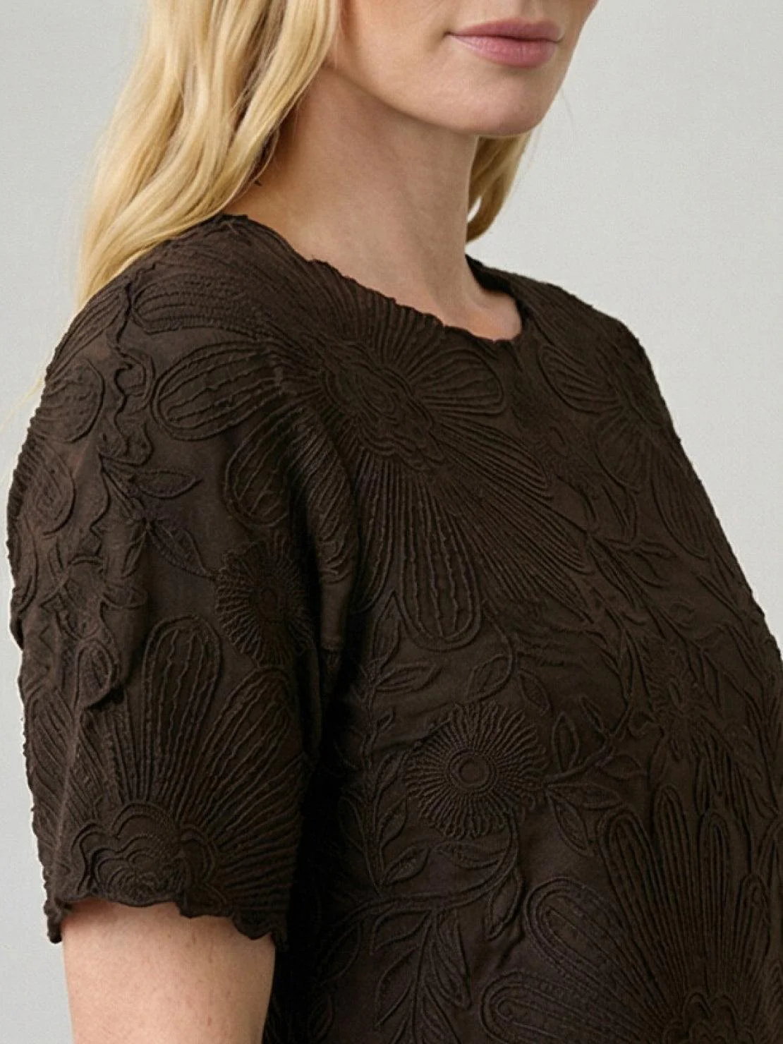 Floral Jacquard Pleated Top - Image 35