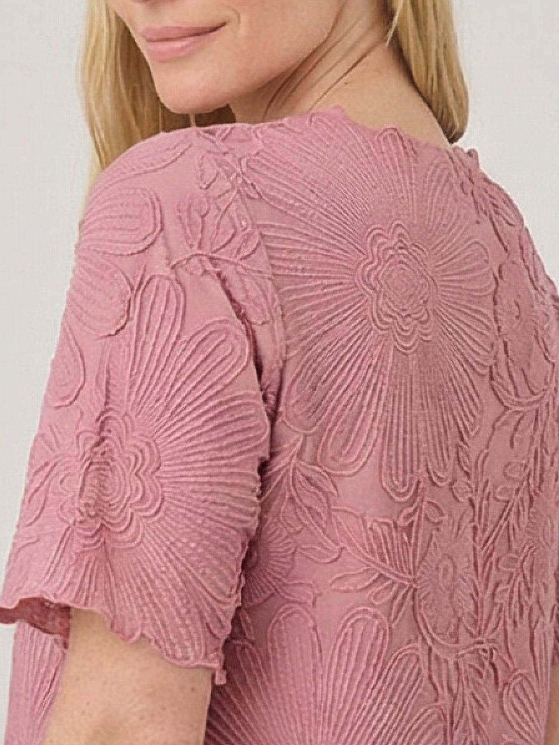 Floral Jacquard Pleated Top - Image 5