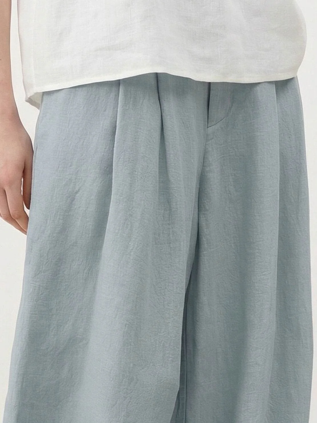 Linen-Bamboo Pleated Wide-Leg Pants - Image 4