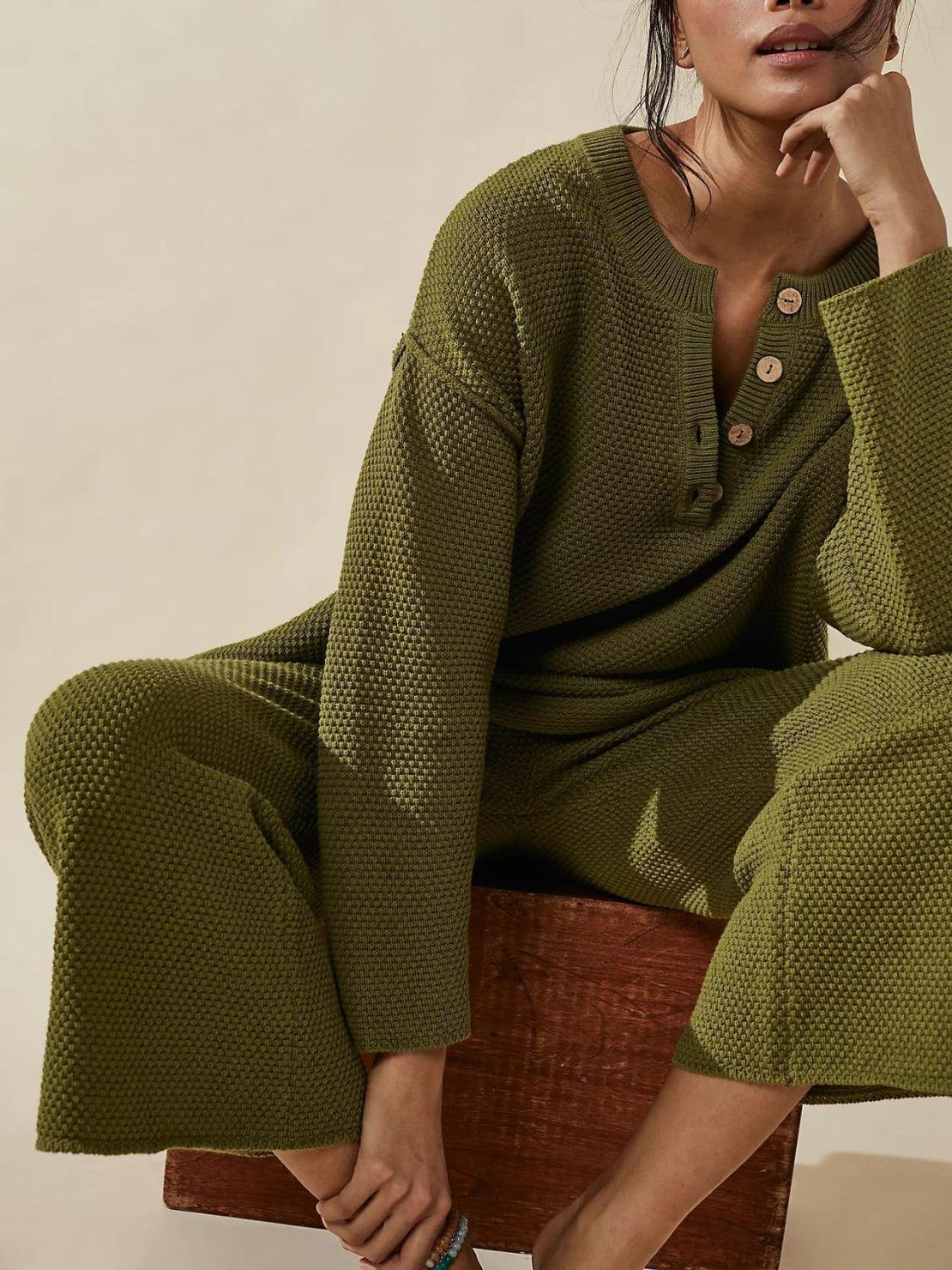 Multi-Weather Comfort: Two-Piece Oversized Set - Image 3