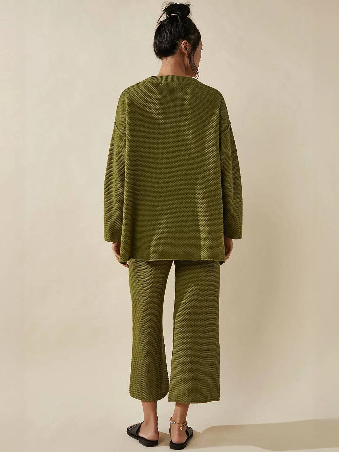 Multi-Weather Comfort: Two-Piece Oversized Set - Image 4