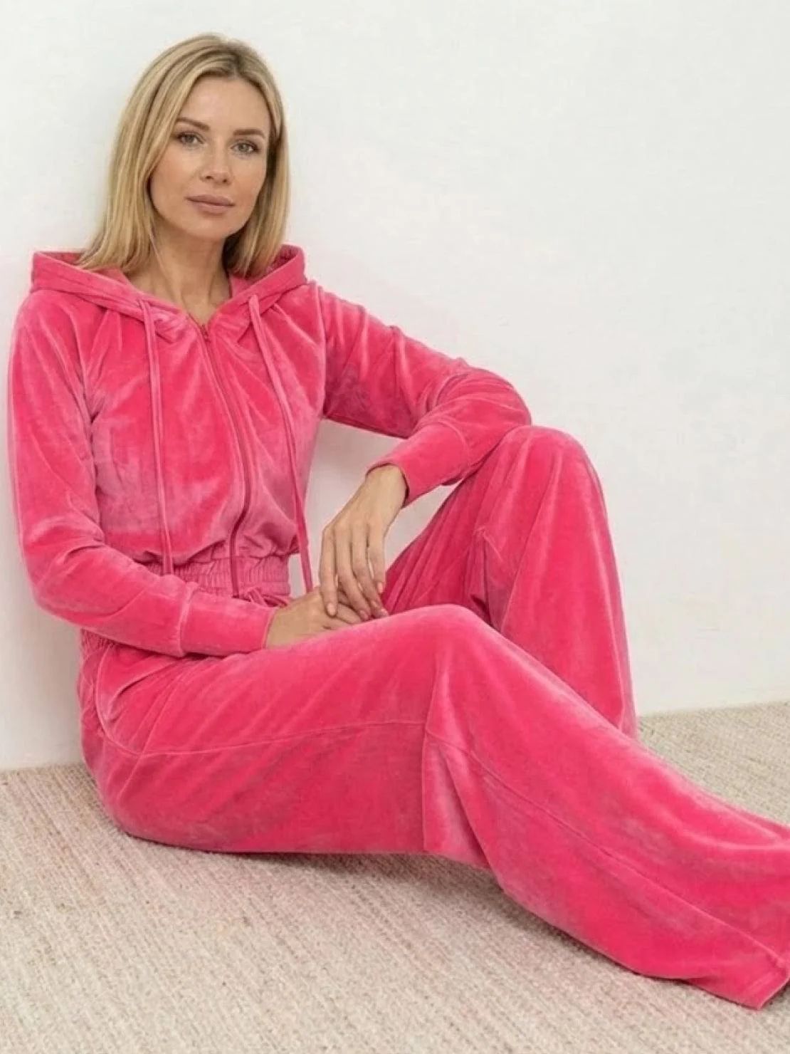 Pure Velour Tracksuit - Image 12