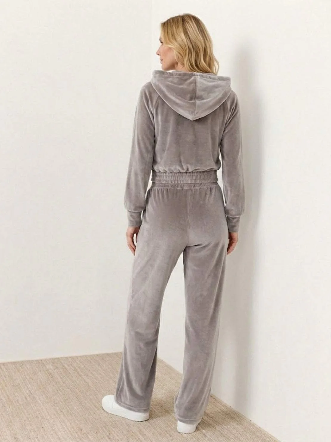 Pure Velour Tracksuit - Image 16
