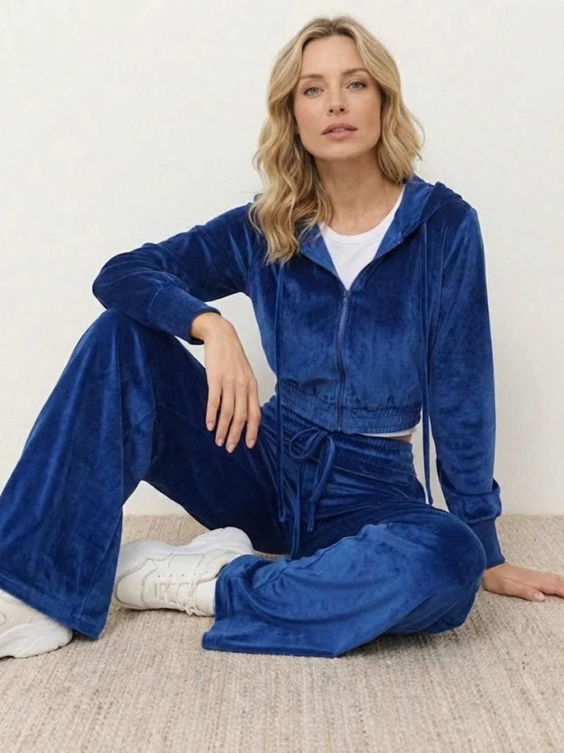 Pure Velour Tracksuit - Image 24