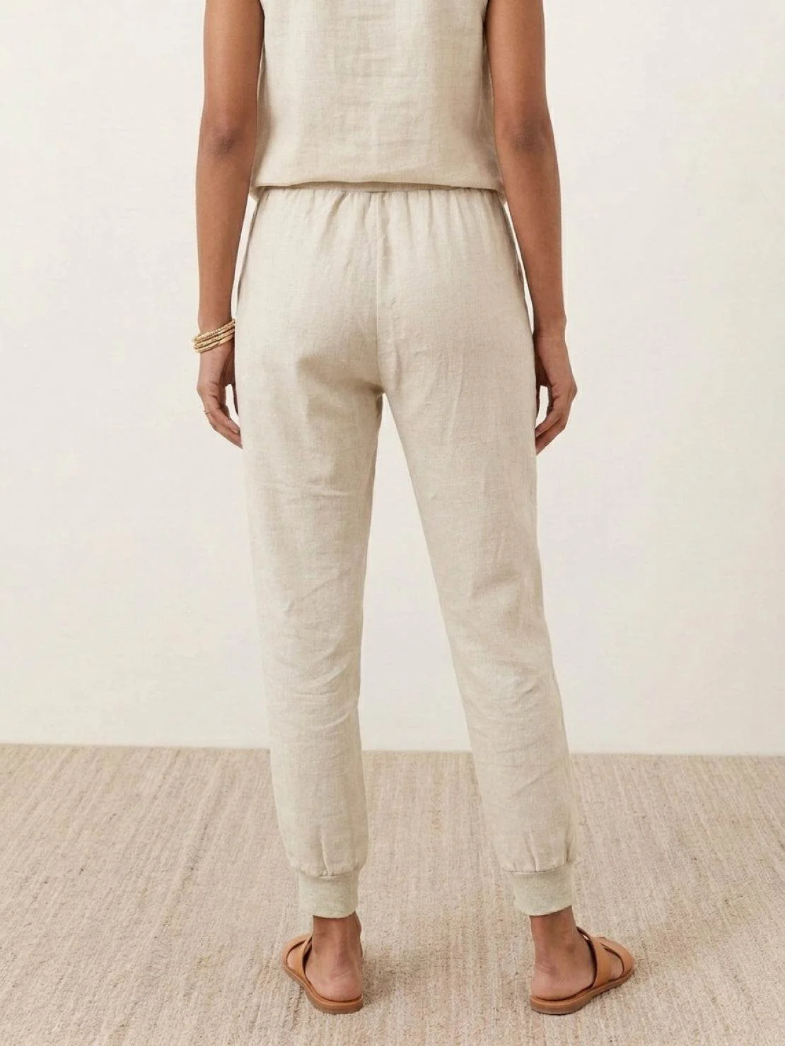 Relaxed Chic Elastic Ankles Pants - Image 3