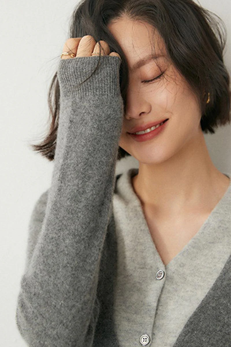 Single-Breasted Cashmere Wool Cardigan - Image 10