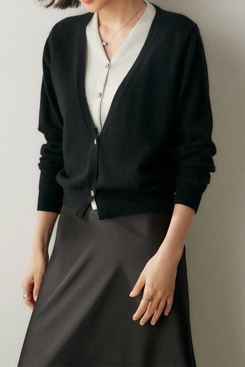Single-Breasted Cashmere Wool Cardigan - Image 11