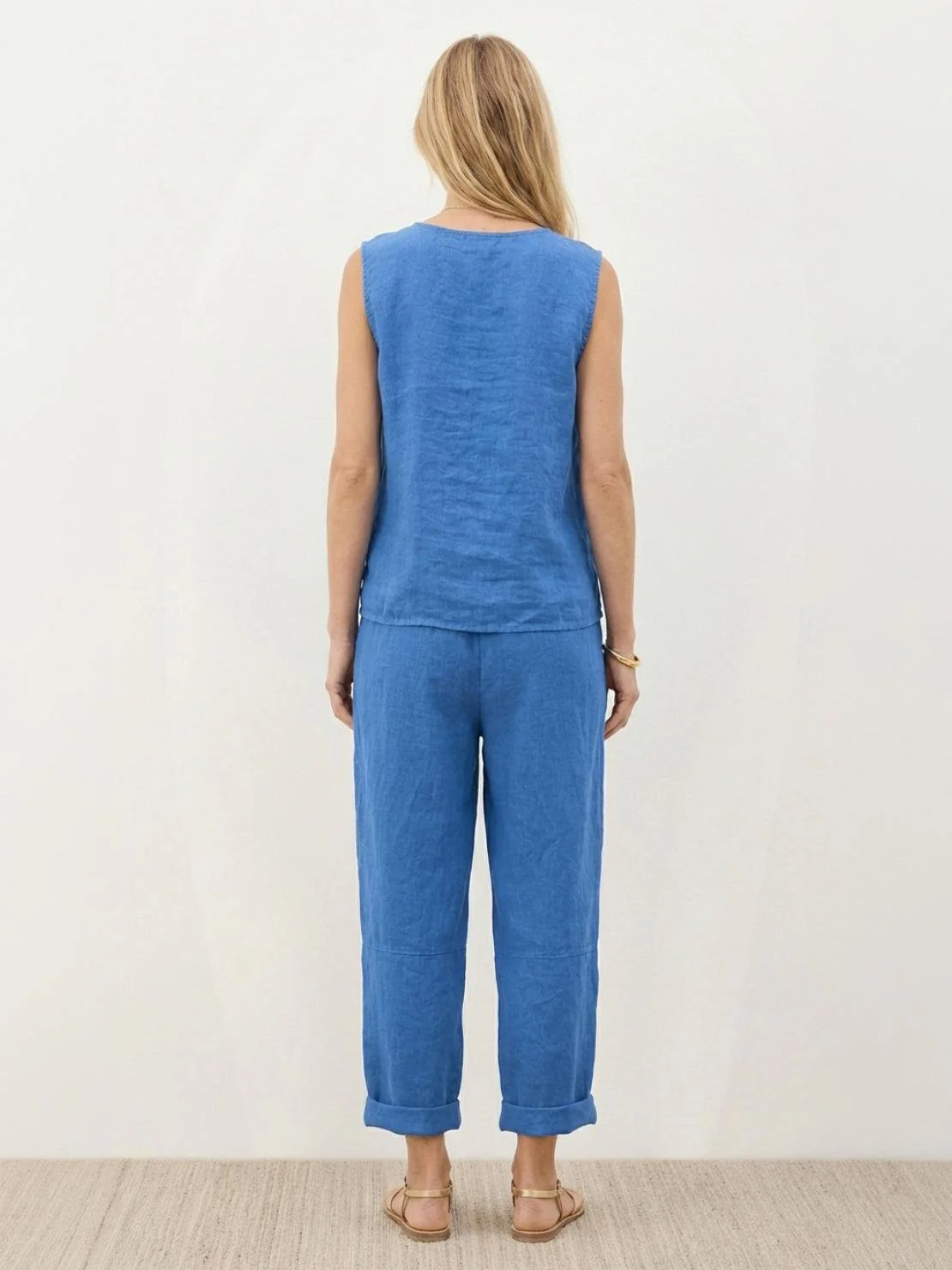 Textured Finish Sleeveless Two-Piece Set - Image 19