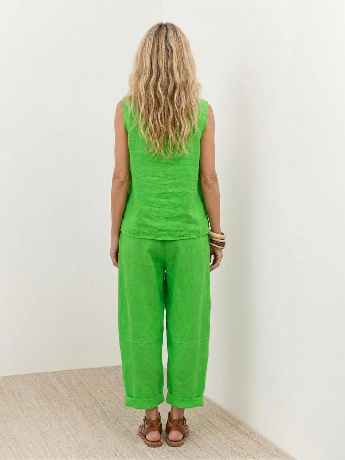 Textured Finish Sleeveless Two-Piece Set - Image 24