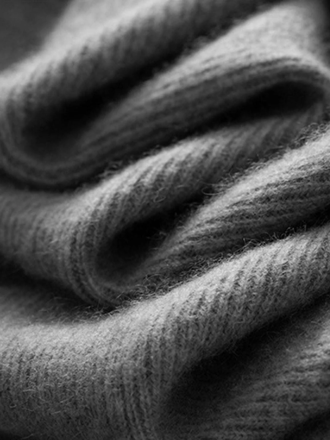 Wool-Cashmere Round Neck Pullover - Image 18