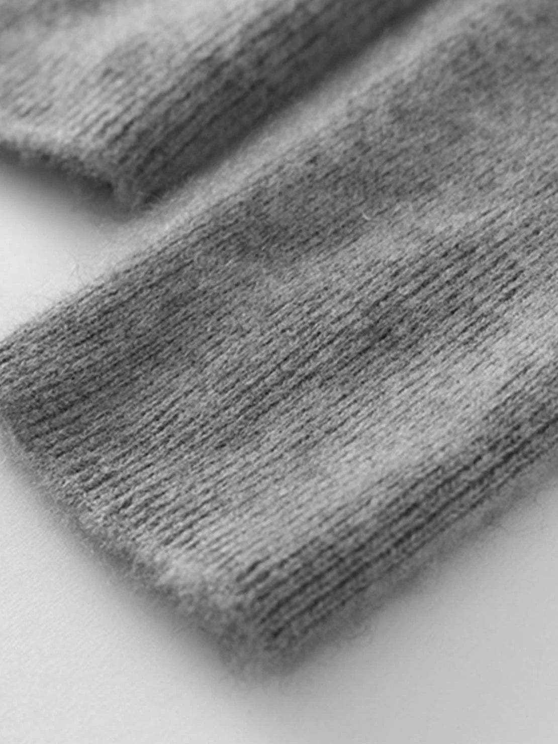 Wool-Cashmere Round Neck Pullover - Image 23