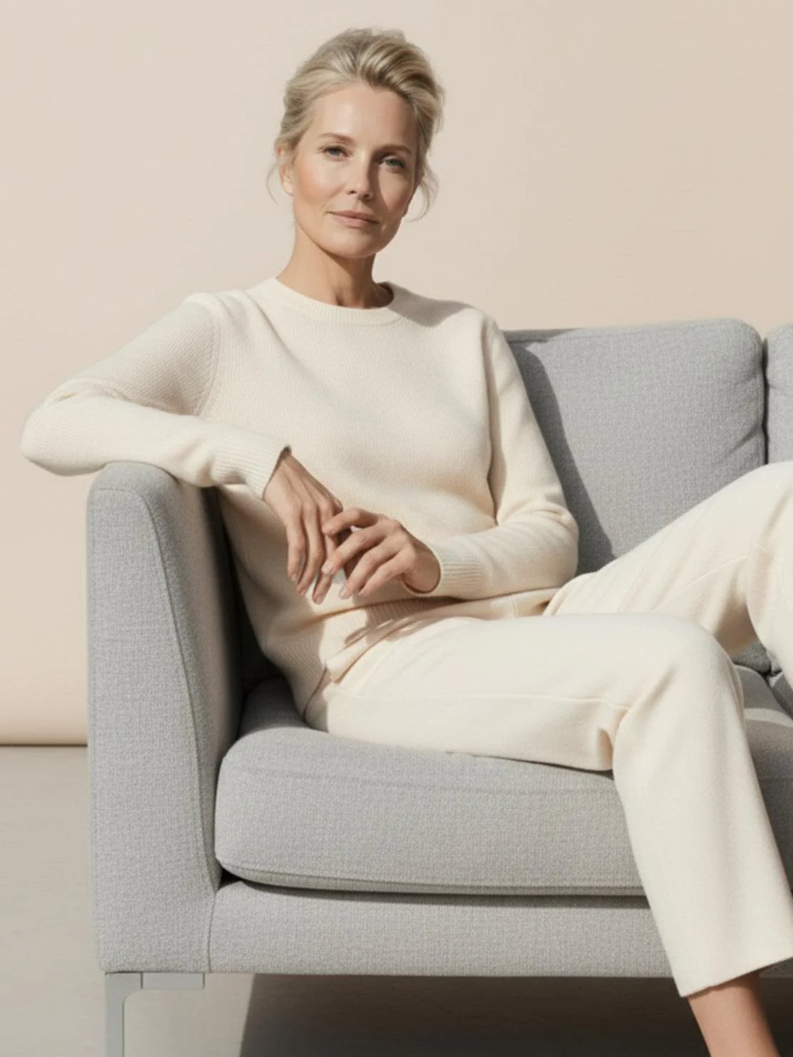 Wool-Cashmere Round Neck Pullover - Image 28